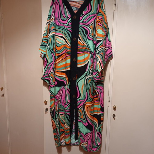 Caftan new, one size, multicolor, viscose, with buttons and pockets