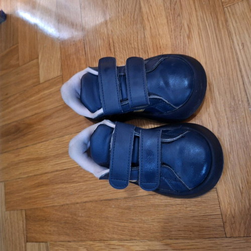 Adidas kids shoes size 23 blue like new athletic