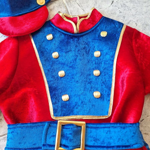 Children's tin soldier costume like new, size 6 (4-6 years)