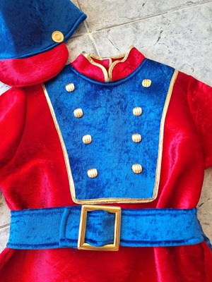 Children's tin soldier costume like new, size 6 (4-6 years)
