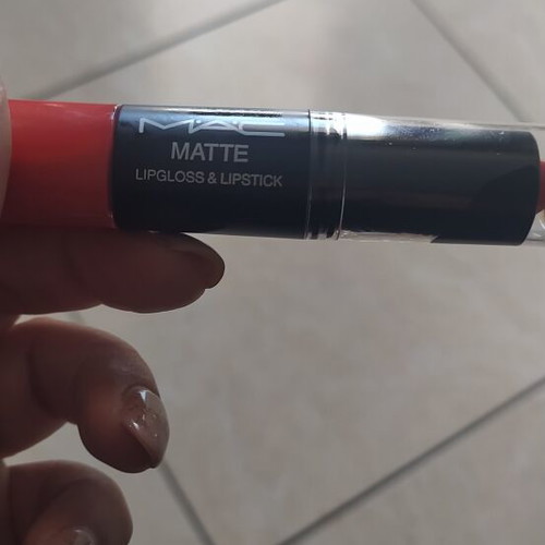MAC Matte Lipgloss & Lipstick shade 09