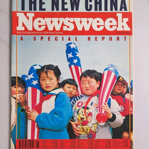 Newsweek collection like new, pack of 27 old magazines