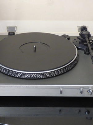 Πικάπ Rotel RP-560 μεταχειρισμένο με direct drive και ξύλινο plinth