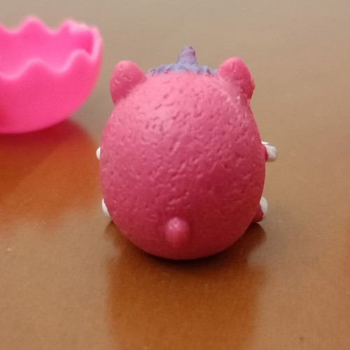 Rainbocorns Itzy Glitzy Surprise Mini Figure with Pink Egg like new