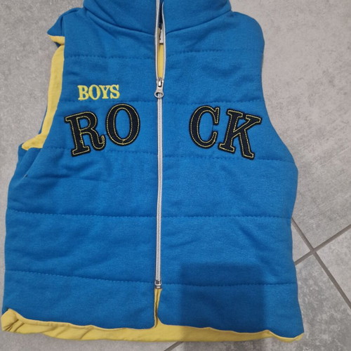 Sleeveless Jacket Size 104 New for Boys