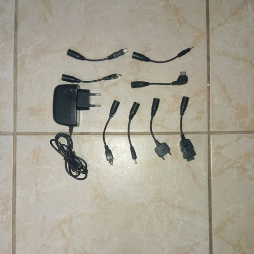 Mobile phone charger like new with multiple connectors