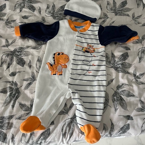 Velour baby rompers like new for 2-5 months old