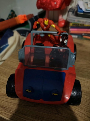 Buggy Miles Morales και φιγούρα Ironman μεταχειρισμένα