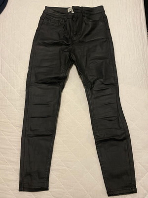 Women's elastic pants with leather effect New Look used, size 38