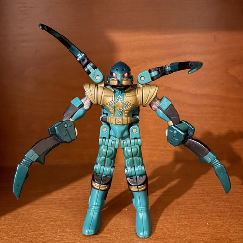 Power Rangers Mystic Force Green Mystic Ranger Transforming Action Figure, Bandai 2002