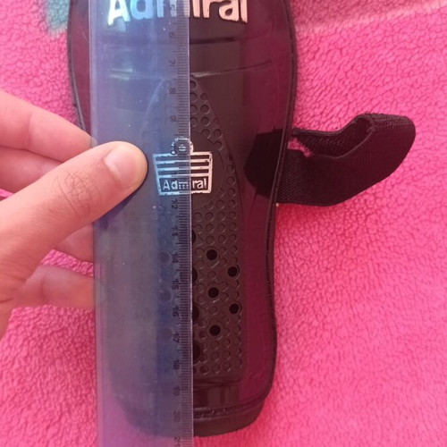 Admiral Shinguards like new