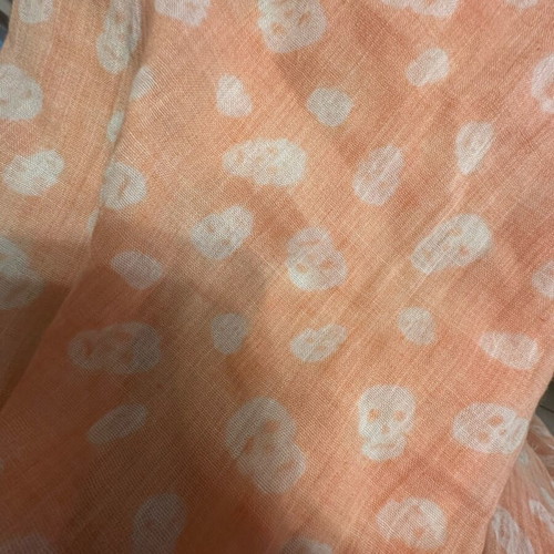 Scarf with pattern like new, beige and pink