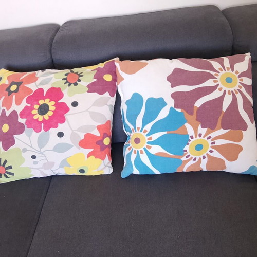Decorative pillows like new, set of 2, 40 cm