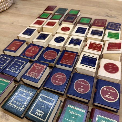 Deagostini small library used, pack of 40 volumes
