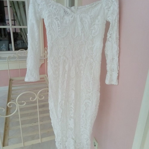 Boohoo women's lace dress new, size small, white