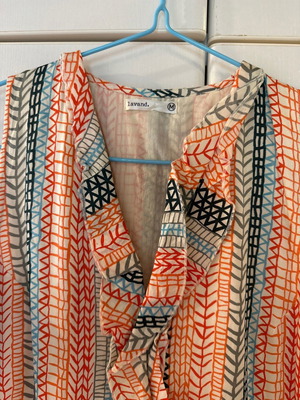 Summer dress with unique pattern size M