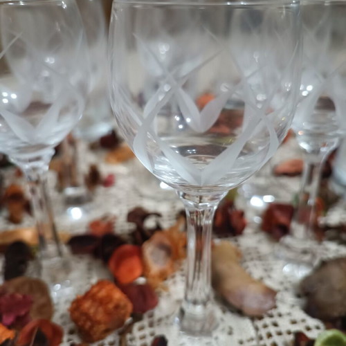 Glasses set like new with water, wine, and liqueur designs, 6 each