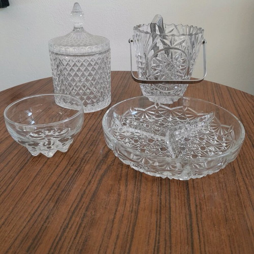Glass household utensils like new, ice bucket, jar, 2 nut bowls