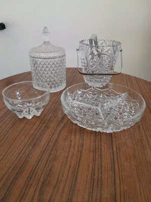 Glass household utensils like new, ice bucket, jar, 2 nut bowls