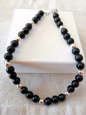 Necklace with black pearls and silver beads like new handmade