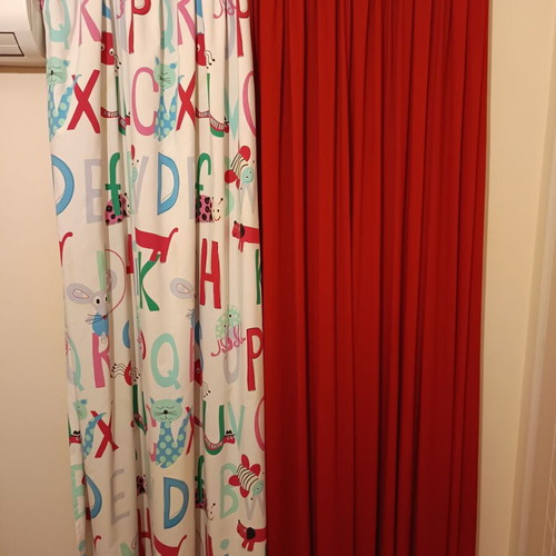 Children's room curtain set white with English alphabet and animals, red gauze new