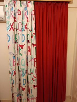 Children's room curtain set white with English alphabet and animals, red gauze new