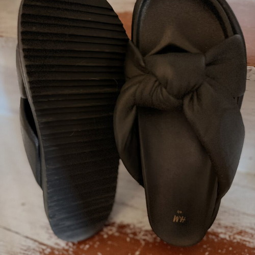 H&M Black Slides with Bow Size 40 like new