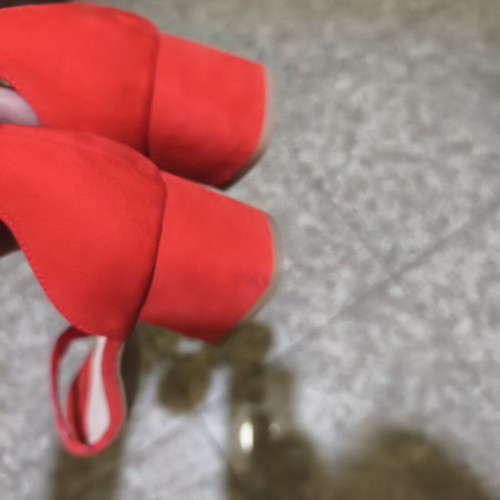 H&M red sandals like new, size 38