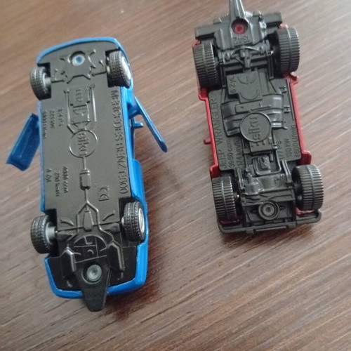 Siku toy cars used, set of 2 including taxi and Jeep Wrangler