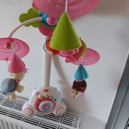 Rotating Baby Crib Toy with Music and Light like new