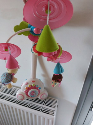 Rotating Baby Crib Toy with Music and Light like new