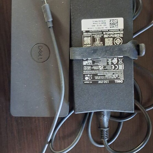 Dell UD22 Docking Station like new with USB-C and Dell power supply