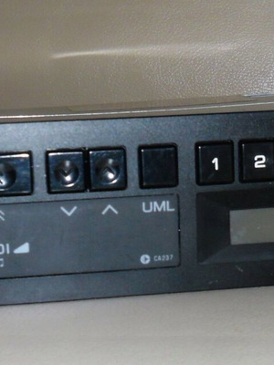 Clarion RP-9098N Car Radio vintage 1990s used