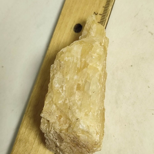 Yellow quartz from Lavrio like new, 97 grams