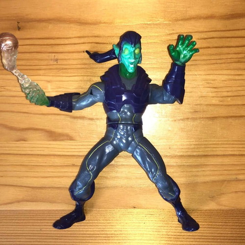 Marvel Action Figure Green Goblin Hasbro 2012 like new