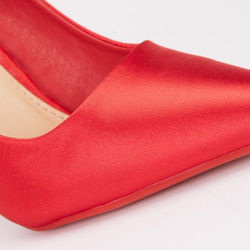 Belle Women Red Satinette Pumps with Bow Size 38 New