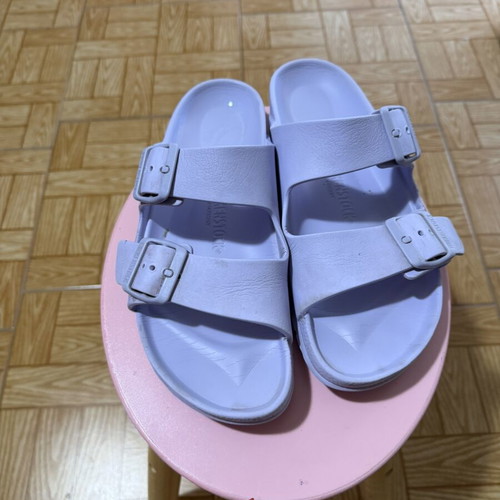 Birkenstock slippers size 38 lilac, like new