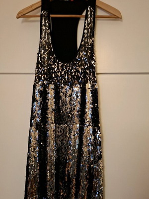 Toi & Moi long dress with sequins, like new, size M