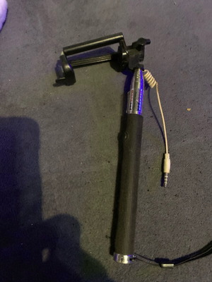 Selfie stick for mobile phone like new