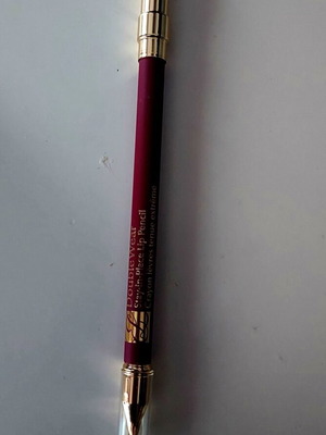 Κραγιόν Estee Lauder Double Wear 24H Stay-in-Place σε μπορντό καινούργιο