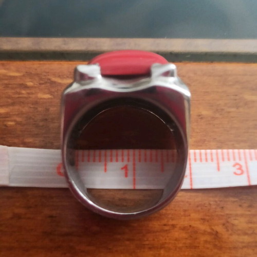 Vintage 925 silver ring with large red coral stone like new