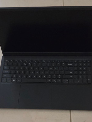 Dell Vostro 15 3510 laptop used, i5-1135G7, 32GB RAM, 1.2TB SSD
