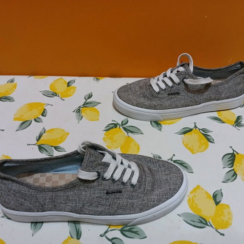 Levi's grey ballet flats size 36.5 like new