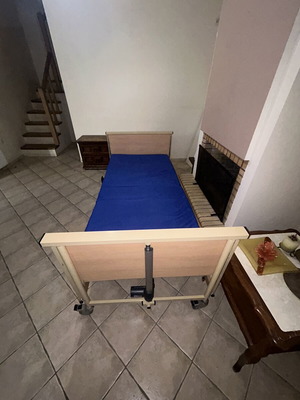 Hospital bed with Linak motor used, fully functional, no damage