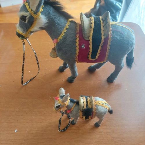 Table decorative donkeys like new