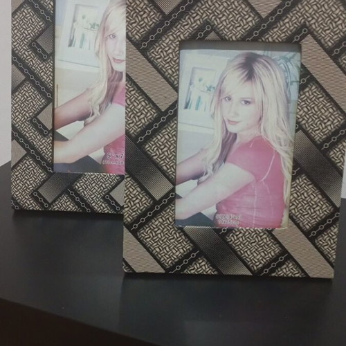 Set of 2 photo frames new