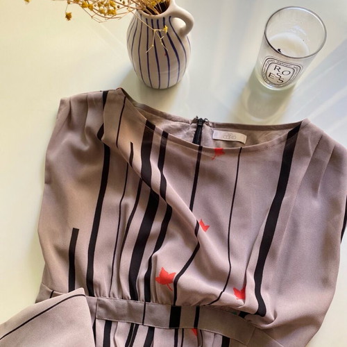 Floral aaiko dress like new, gray, size S