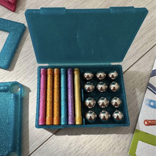 Geomag magnetic construction toy 35 pieces like new, glitter set