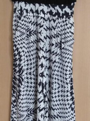 One-piece jumpsuit new, black and white, M/L with pockets