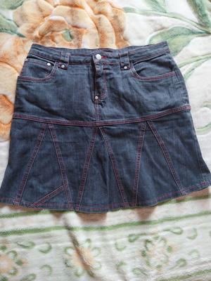 Raxevsky skirt used, size L 40 12, black and red